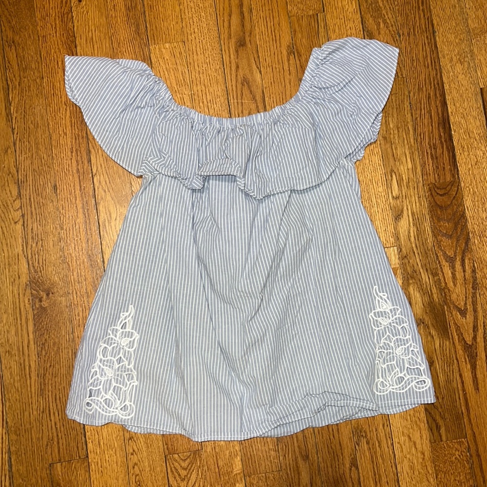 Merona Flirty Ruffle Top Large